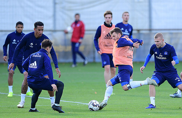 The players have a day off on Wednesday. Hannes Wolf will continue to work with the team on Thursday.