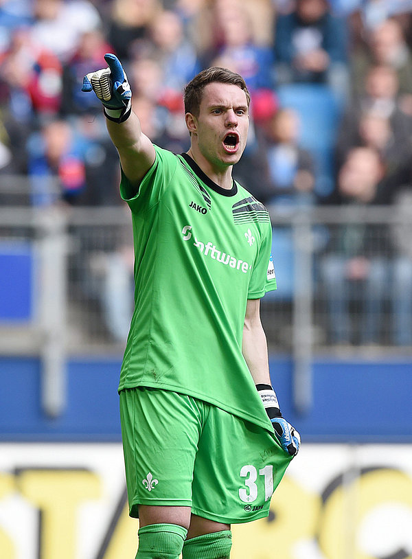Christian Mathenia gibt Anweisungen. 