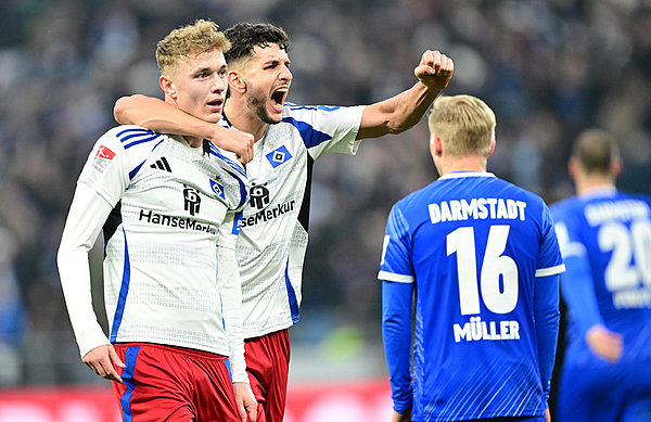 Aktivposten im HSV-Spiel: Torschütze Adam Karabec sowie dessen Vorlagengeber Daniel Elfadli. Aktivposten im HSV-Spiel: Torschütze Adam Karabec sowie dessen Vorlagengeber Daniel Elfadli.
