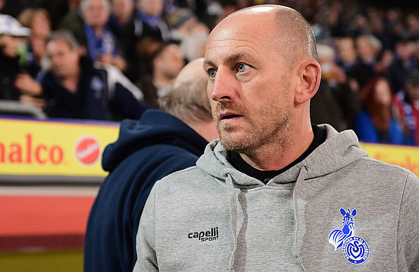 Torsten Lieberknecht ist seit dem 2. Oktober 2018 Cheftrainer beim MSV Duisburg. Mit ihm holten die Zebras aus acht Partien elf Punkte. MSV Duisburg-Trainer Torsten Lieberknecht.