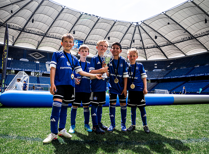 Große Bühne für kleine HSVer: Premiere der Volkspark Mini-Masters