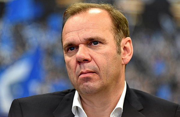 HSV chairman Bernd Hoffmann emphasises the club's stance