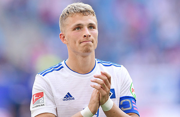 Fiete Arp erzielte in seinem letzten Spiel für den HSV sein viertes Tor für die Profis und verabschiedete sich danach von den Anhängern der Rothosen.