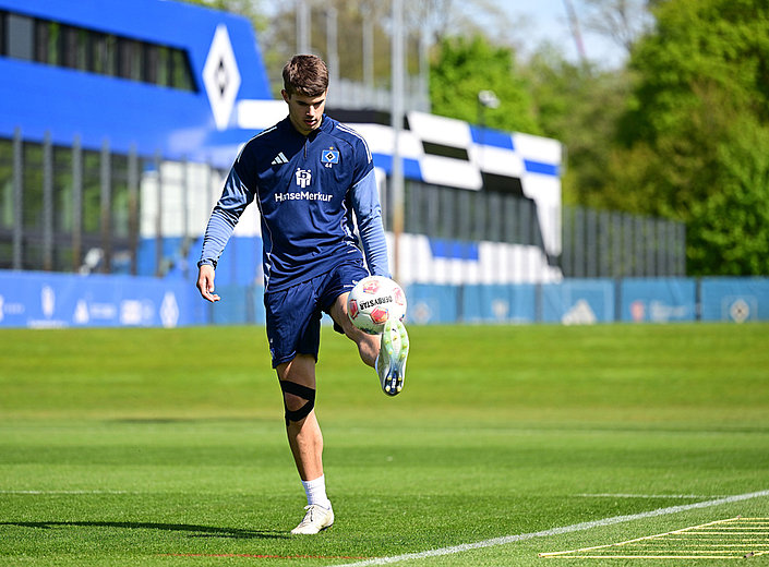 Vuskovic trainiert individuell auf dem Platz