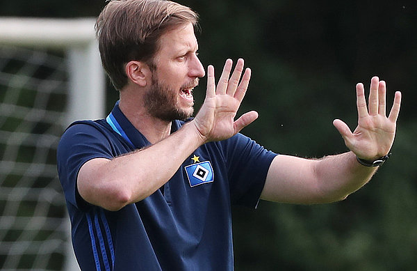 Hat seine Jungs in den ersten beiden Ligaspielen gut geordnet: U14-Coach Andreas Schumacher.