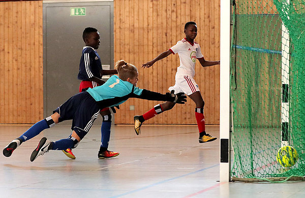 Die Nachwuchskicker des HSV wollen auch in der Halle ihr Können unter Beweis stellen.