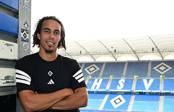 Poulsen schwärmt immer noch vom DFB-Pokalspiel in Hamburg und freut sich auf die Stimmung und die Fans im Volksparkstadion. Poulsen schwärmt immer noch vom DFB-Pokalspiel in Hamburg und freut sich auf die Stimmung und die Fans im Volksparkstadion.