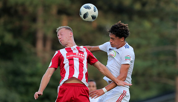 Jonas David (r.) durfte gegen Norderstedt in der Innenverteidigung ran.