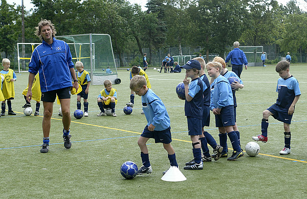 Die Fußballschule im Jahr 2004. Hier ist sie noch in den Kinderschuhen.