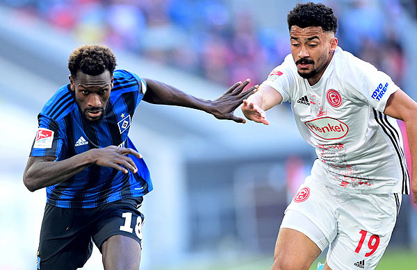 Emmanuel Iyoha, here in a duel with Bakery Jatta, had a great chance to take the 1-0 lead just before the half-time whistle. Emmanuel Iyoha, here in a duel with Bakery Jatta, had a great chance to take the 1-0 lead just before the half-time whistle.