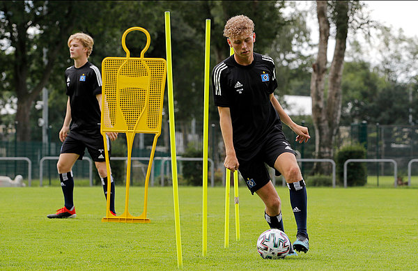 Trainingsauftakt der U19 mit Bent Andresen. Trainingsauftakt der U19 mit Bent Andresen.