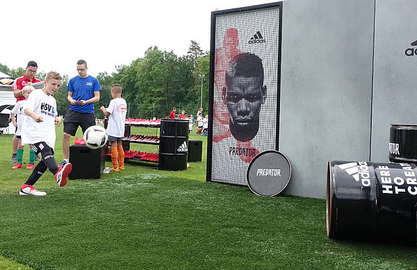 Technik muss sein! In Lüneburg wurden die Talente von Paul Pogba beäugt. 