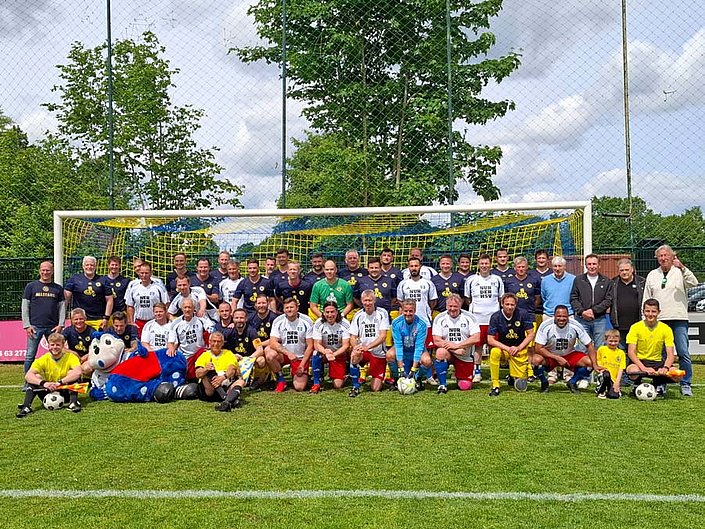 HSV-Traditionsmannschaft zu Gast beim ASV Dersau