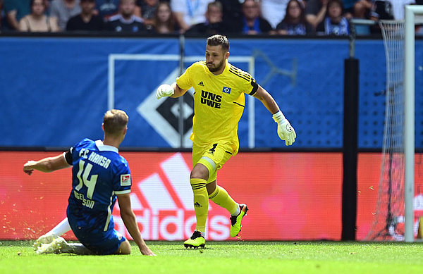  Daniel Heuer Fernandes showed strong saves in goal and even joined in the attack at the end, but in the end it was not to be enough.