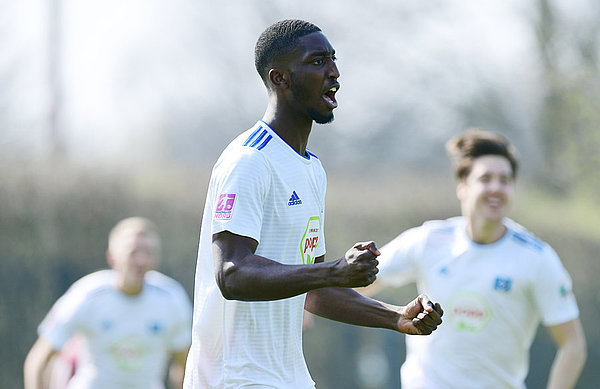Im Sommer 2013 kam Patric Pfeiffer vom Bramfelder SV zum HSV. Der damals 13-Jährige durchlief anschließend alle Jugendmannschaften und bestritt vier U-Länderspiele für den DFB. Patric Pfeiffer jubelt über ein Tor für die U21 des HSV.
