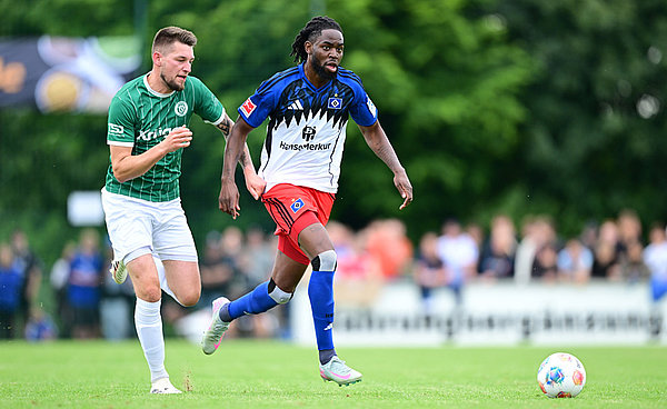 In der Defensive feierte Jordan Torunarigha sein Debüt für den HSV. In der Defensive feierte Jordan Torunarigha sein Debüt für den HSV.