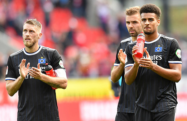 Aaron Hunt and Josha Vagnoman will both be missing for Sunday's clash in Wiesbaden, with Vagnoman sidelined until the winter break.