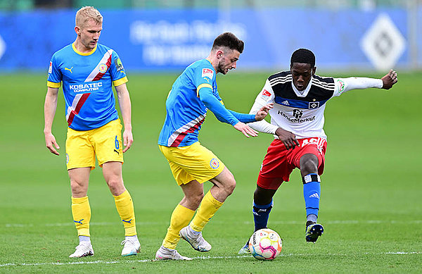 Aktivposten im HSV-Mittelfeld: Elijah Krahn. Aktivposten im HSV-Mittelfeld: Elijah Krahn.