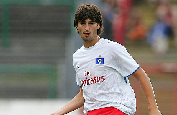 Markus Karl played 9 games for HSV first team and 32 matches for the B-team between 2005 and 2006.