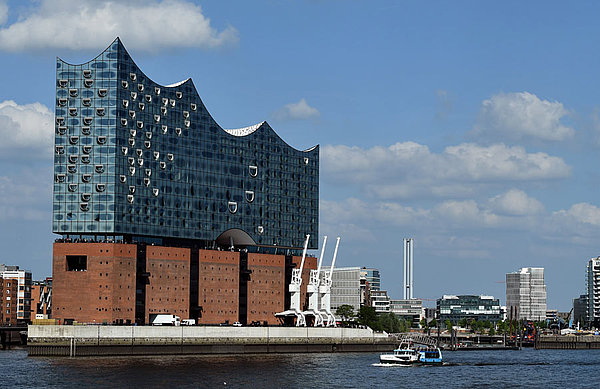 Die Elbphilharmonie von Außen.