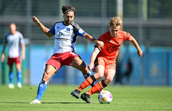 Immanuel Pherai und seine Rothosen hatten mit dem FC Volendam aus der ersten niederländischen Liga einen starken Gegner zu Gast.