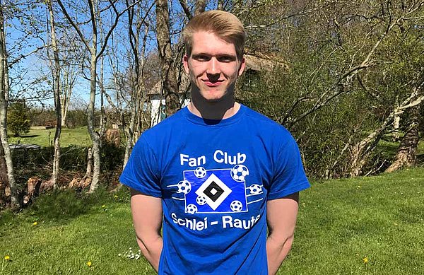 Glücklicher Gewinner: Thorben vom OFC "Schleiraute" triumphierte beim HSV-Indoor-Cup.