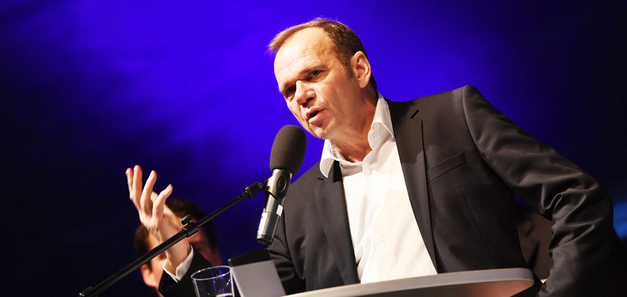 Bernd Hoffmann 427