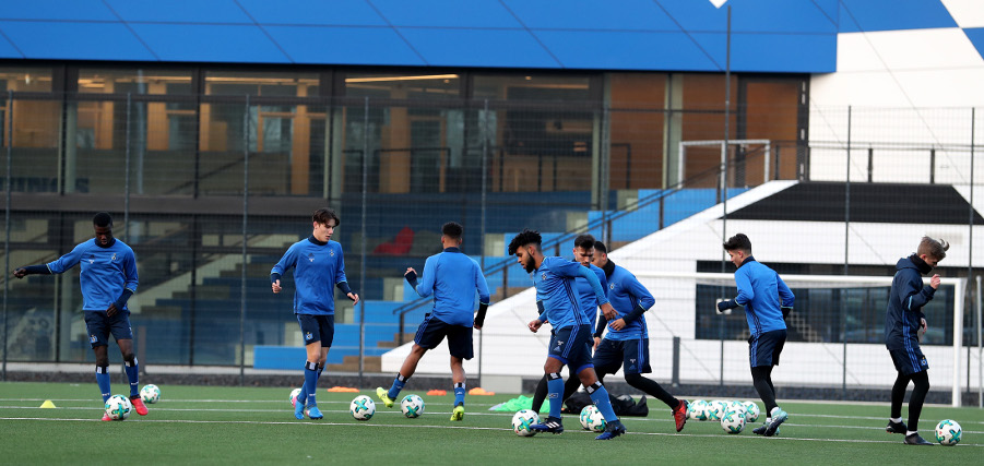 2017 2018 U19 Trainingsstart Winter 01 901x427