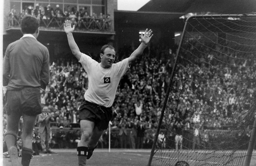 Uwe Seeler Autographe Ak Carte Autographe Bas Certificat DFB Allemagne
